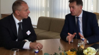 Литекс- Черно море играят в неделя от 18 часа 