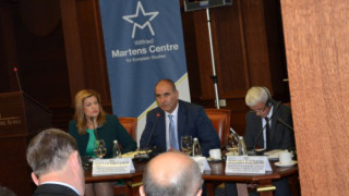 Пейлин е хрътка, но Байдън печели тв дебата