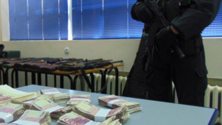 Обвиниха Котоошу за уговорени срещи