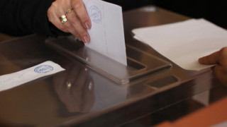 Петя Неделчева среща индонезийка от Франция