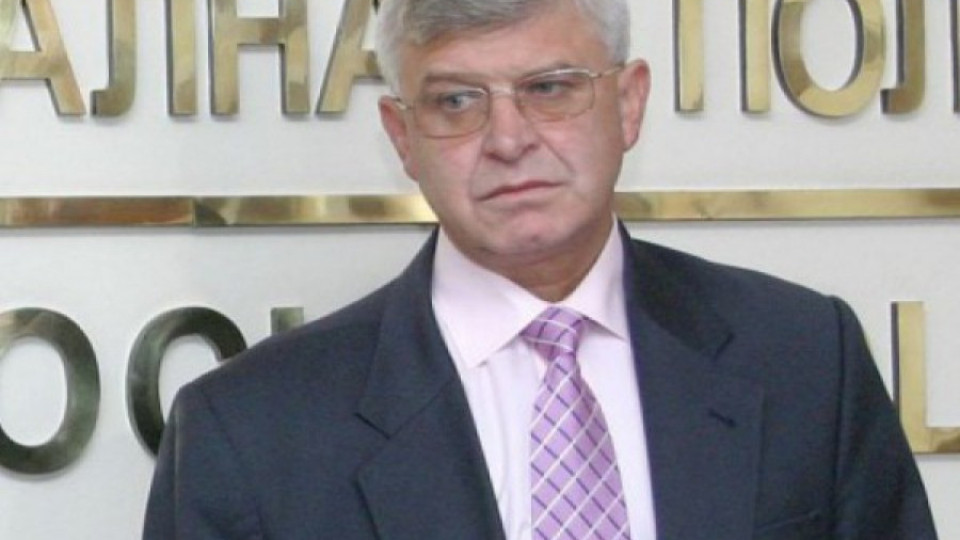Майка, гушнала дете, загина под рухнала сграда | StandartNews.com