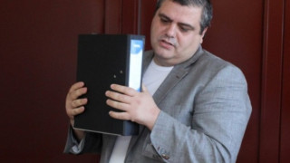 Оперират ни само за ден