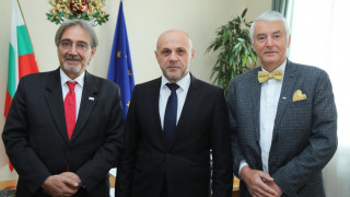Крадци ошушкаха магазин за техника