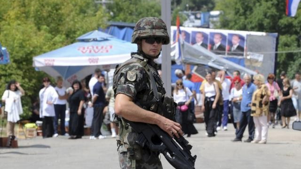 Сърбите от Северно Косово продължават блокадата | StandartNews.com