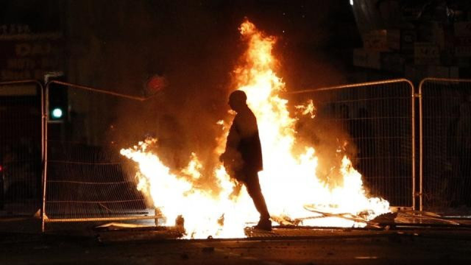 Трима са загинали при безредиците в Бирмингам | StandartNews.com