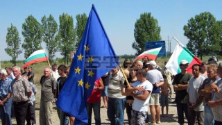 Собственици на земи на бунт срещу “Октопод”
