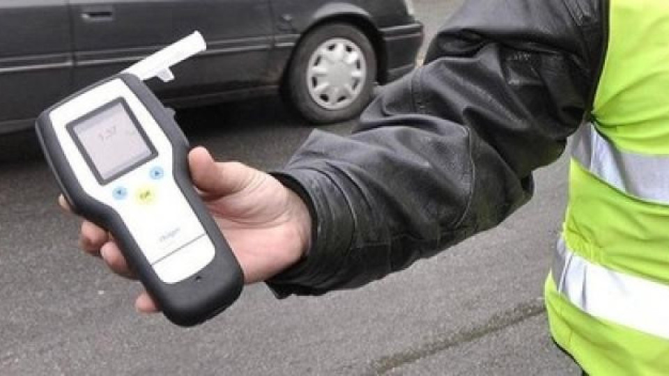 Пиян джигит помете пет паркирани коли | StandartNews.com