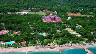Взрив в турски курорт рани туристи