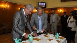 Баклавата - обединител