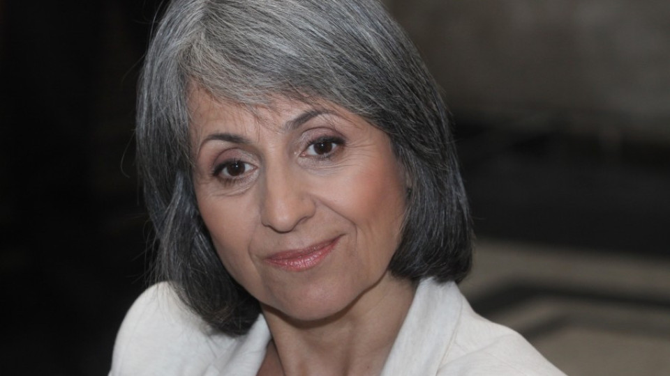 Маргарита Попова няма да подава оставка | StandartNews.com