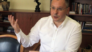 Станишев убеден, че Калфин отива на балотаж