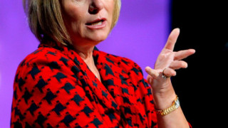 Уволниха шефа на Yahoo по телефона