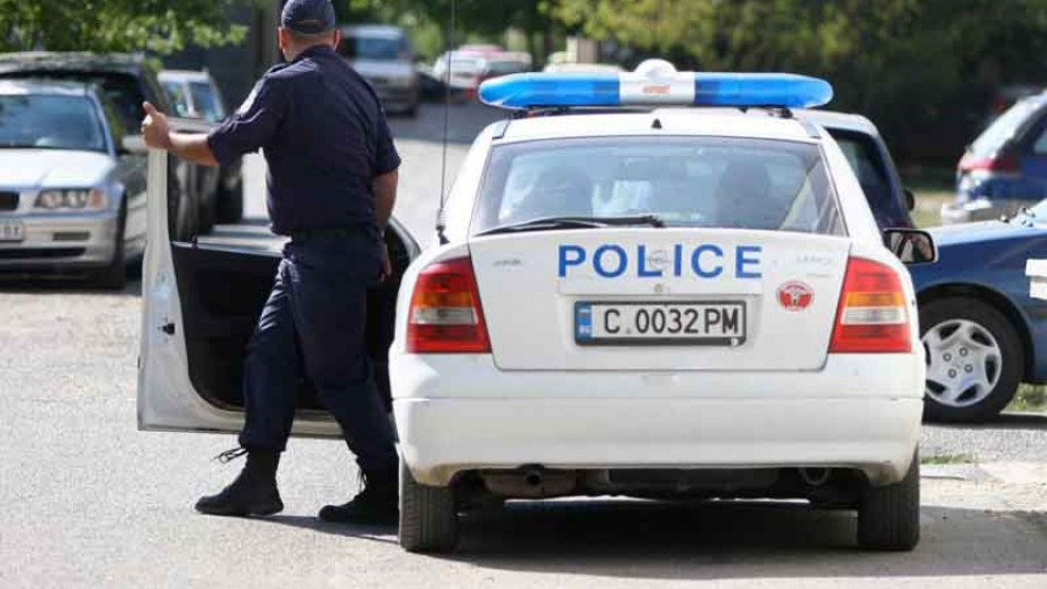Заплатите на полицаите растат от 2013 г. | StandartNews.com