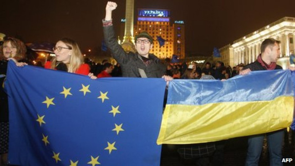 Пипнаха двама с боен арсенал | StandartNews.com