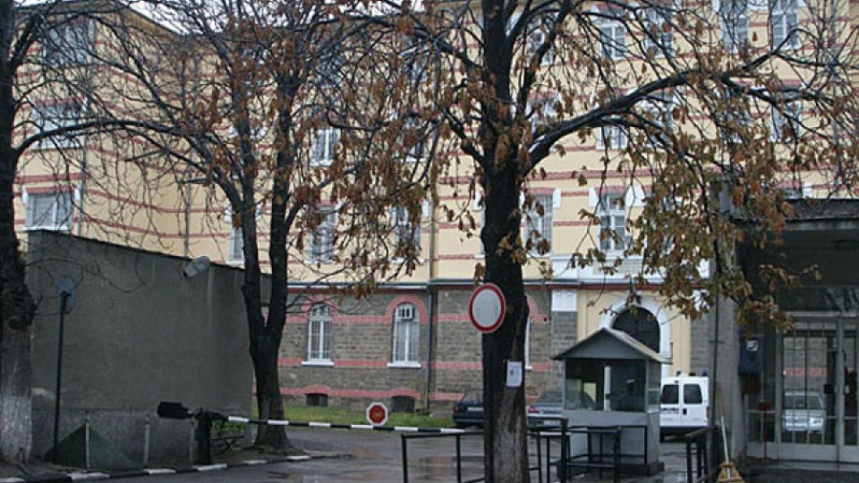 Първи звънец за 215 затворници | StandartNews.com