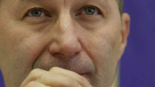 Каролев прати писмо на Стоичков