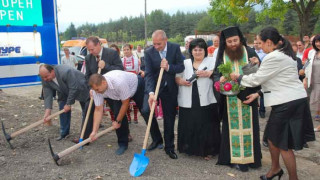 Тръгна ремонтът на Петрохан