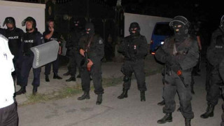Над 150 полицаи пазят хасиендата на Цар Киро