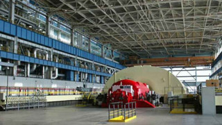 Майстори свиха части от АЕЦ