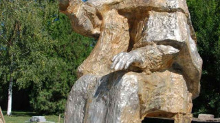 Почитат Ванга с паметник 100 години след рождението й