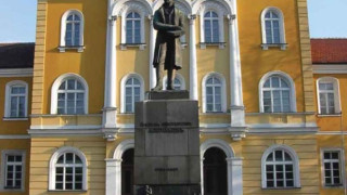В Габрово показват на Дилма дневника на баща й