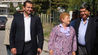 Пенсионерите благодарят на Джиков за своя клуб