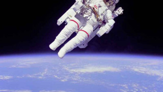 Руският става задължителен в НАСА