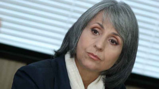 Цветанов поздрави Попова за внучката