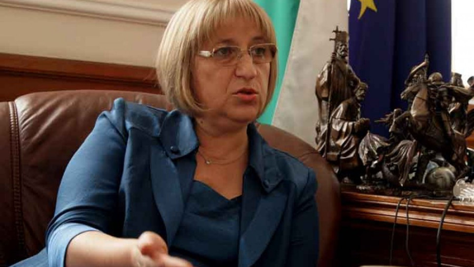 Цачева: Целта е да се навреди на имиджа на БГ | StandartNews.com