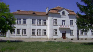 Мутра преби кметица, която се кандидатира пак