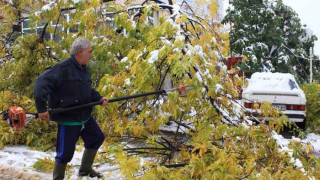 50 туристи заклещени на Карандила