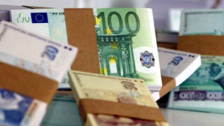 Емигрантите пращат по-малко пари на родата