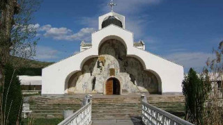 Самуиловата крепост и храмът на Ванга водят туристи в Петрич