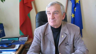 Падна кметът на Тато