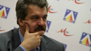 Батков: Нагласен наряд!