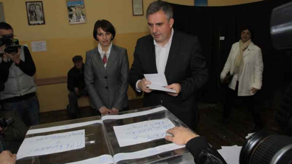 Калфин: Да не говорим за целувки | StandartNews.com
