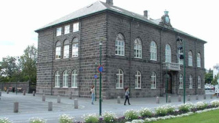 Исландия се отваря за наши работници