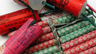 Деца опожариха 140 магазина с пиратка