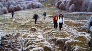 Затворена граница опразва десетки села