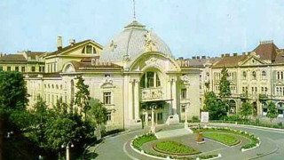 Влюбен кандидат-губернатор на Аризона живее като клошар в Украйна