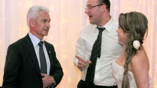 Доведеният син на Волен: Искам оставката му
