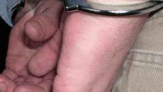 Оставиха в ареста помагач на лихвар