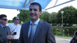 Крадци обраха пернишки депутат
