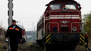 БДЖ и синдикати още спорят, стачката продължава