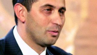 Застраховането се отлепя от дъното