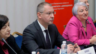 Станишев иска европейска дългова агенция 