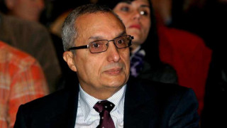 Костов действа библейски - обръща другата буза