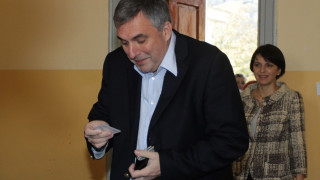 Калфин хвърля ръкавица на Цукерберг