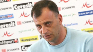 Тони Здравков пое "Ботев" (Враца)