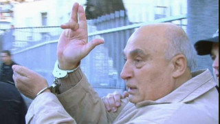 Цар Киро показа среден пръст на Катуница
